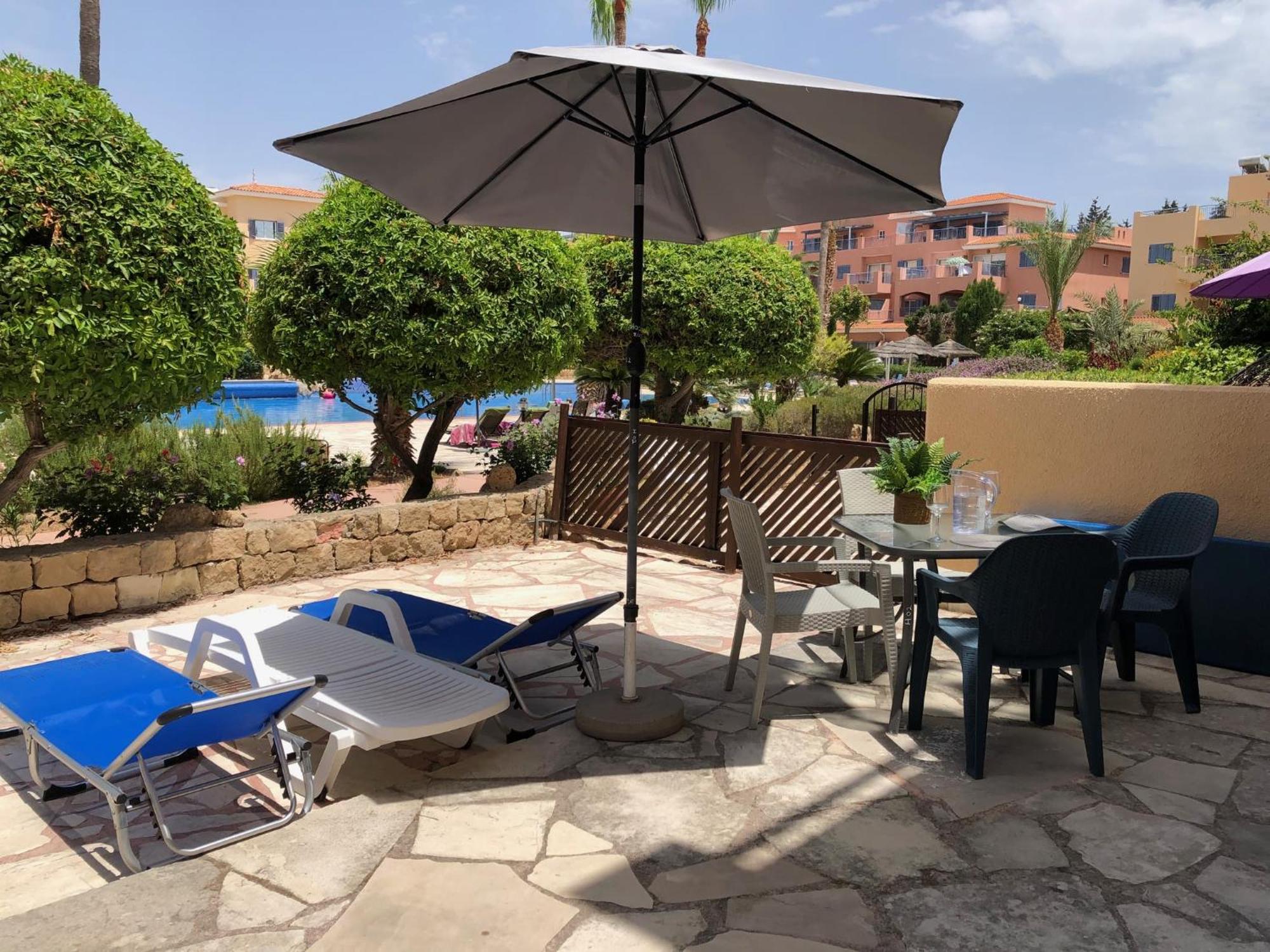 Stylish 1 Bedroom Apartment In Limnaria Gardens Paphos Bagian luar foto